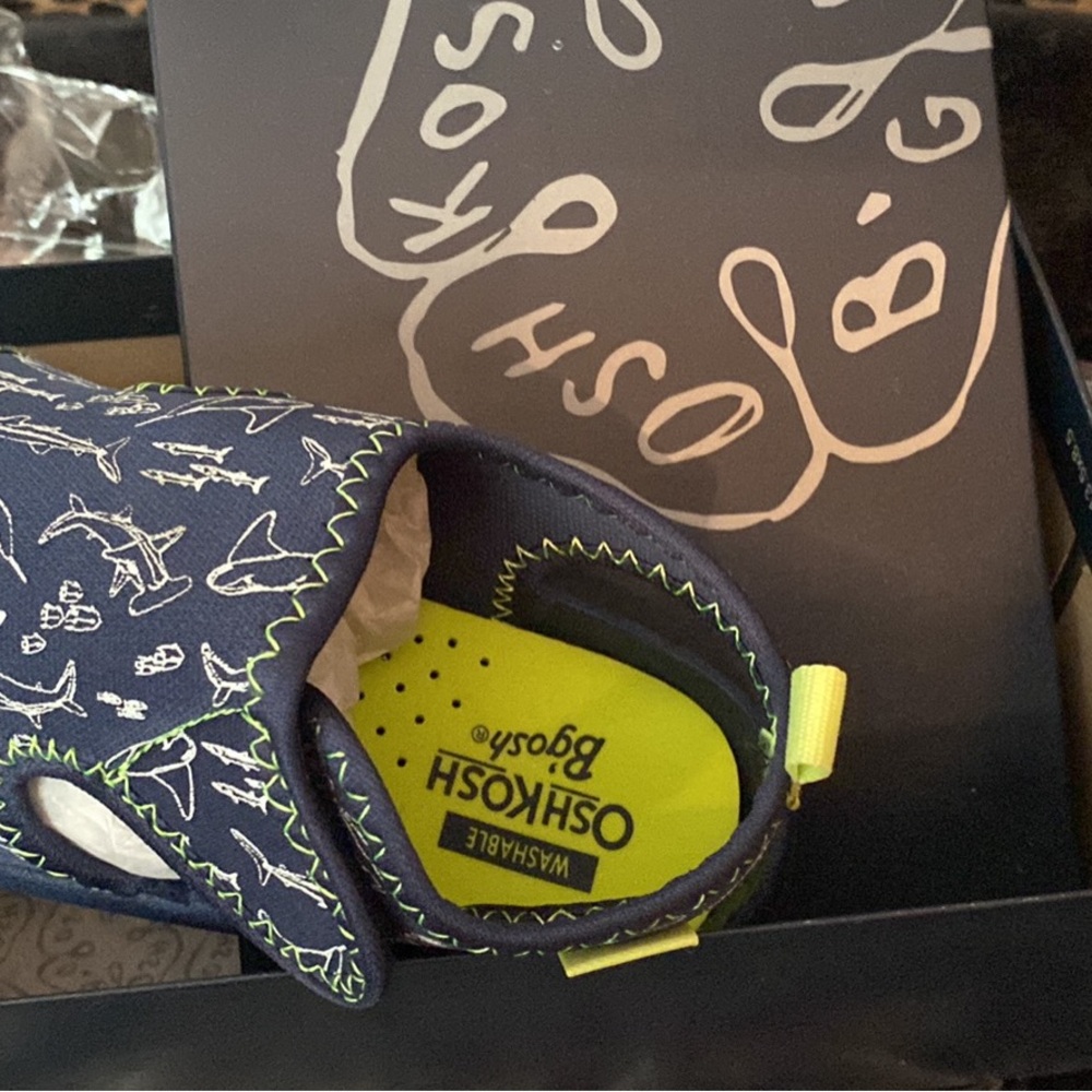OshKosh B'gosh Navy and Lime Kids Shoes